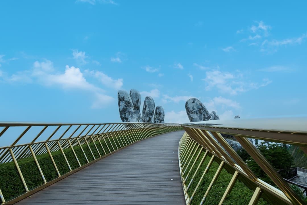 Scenic Vietnam Discovery Tour