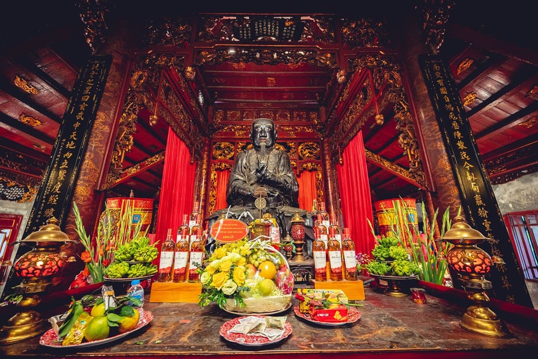 Historic & Coastal Vietnam