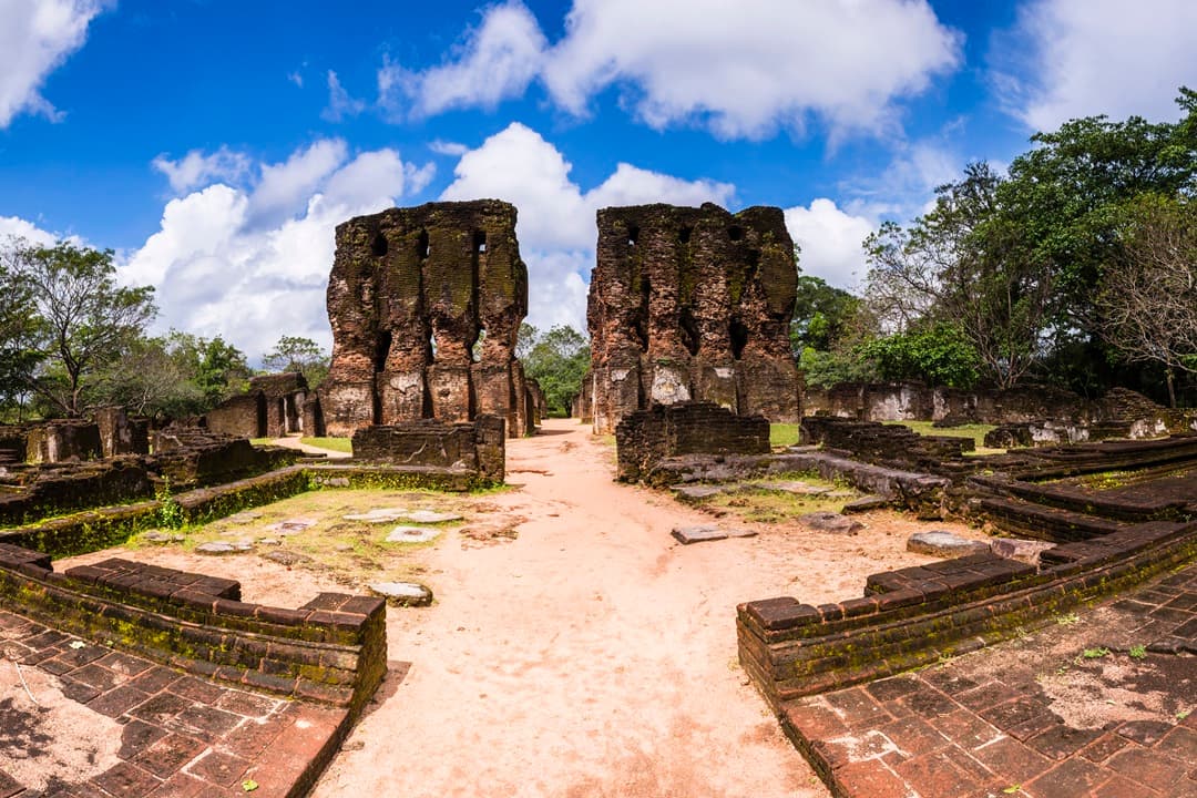 Polonnaruwa Tour media 1
