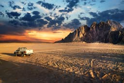 White Desert Tour