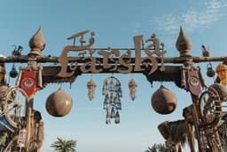 Farsha Cafe Tour