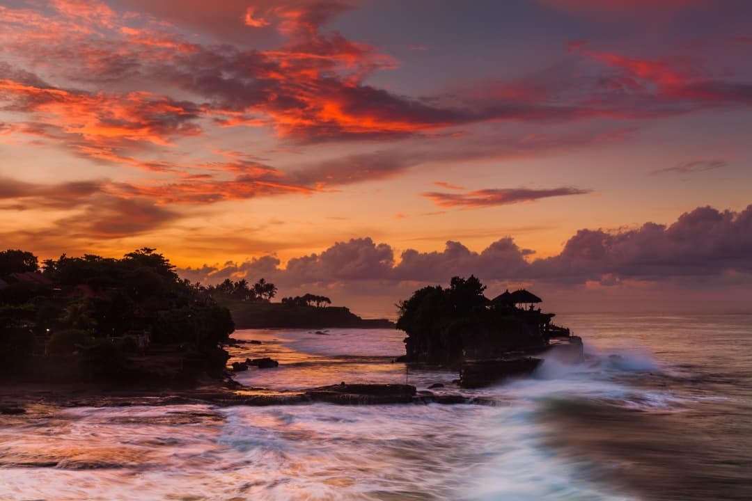 Mengwi Temple, Monkey Forest & Tanah Lot Sunset Tour from Ubud media 1
