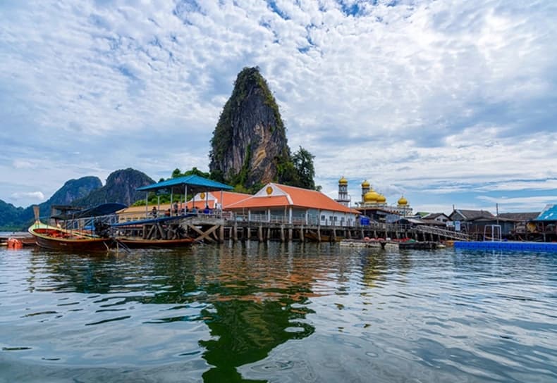 https://lykke-public-assets.s3.amazonaws.com/media/images/destination/11/thailand-card-10.webp