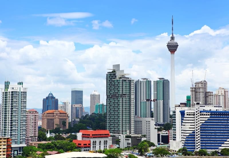 https://lykke-public-assets.s3.amazonaws.com/media/images/destination/15/malaysia-card-10.webp