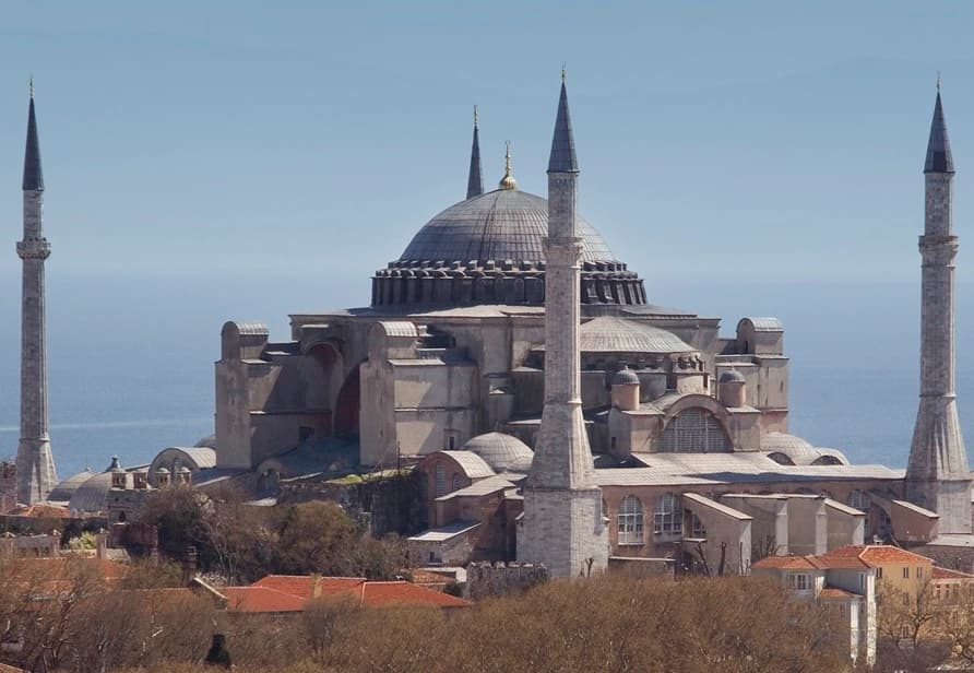 https://lykke-public-assets.s3.amazonaws.com/media/images/destination/3/turkey-card-11.webp